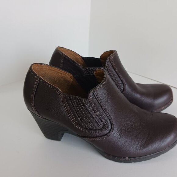 Women’s SOFFT SZ 7.5 Slip on Clog Casual Dressy Leather Brown - Picture 3 of 6